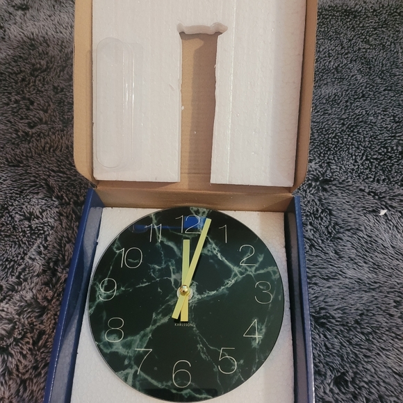 Marble Wall Clock - Picture 2 of 4